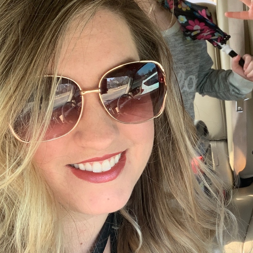 Meet your Posher, Breea